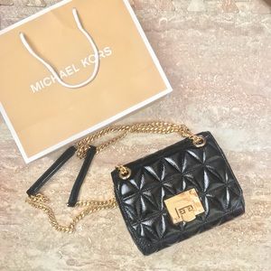 ❗️NWT❗️Michael Kors - Vivianne leather purse